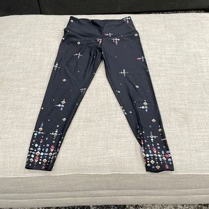 Black Victoria Sport Leggings Size Medium